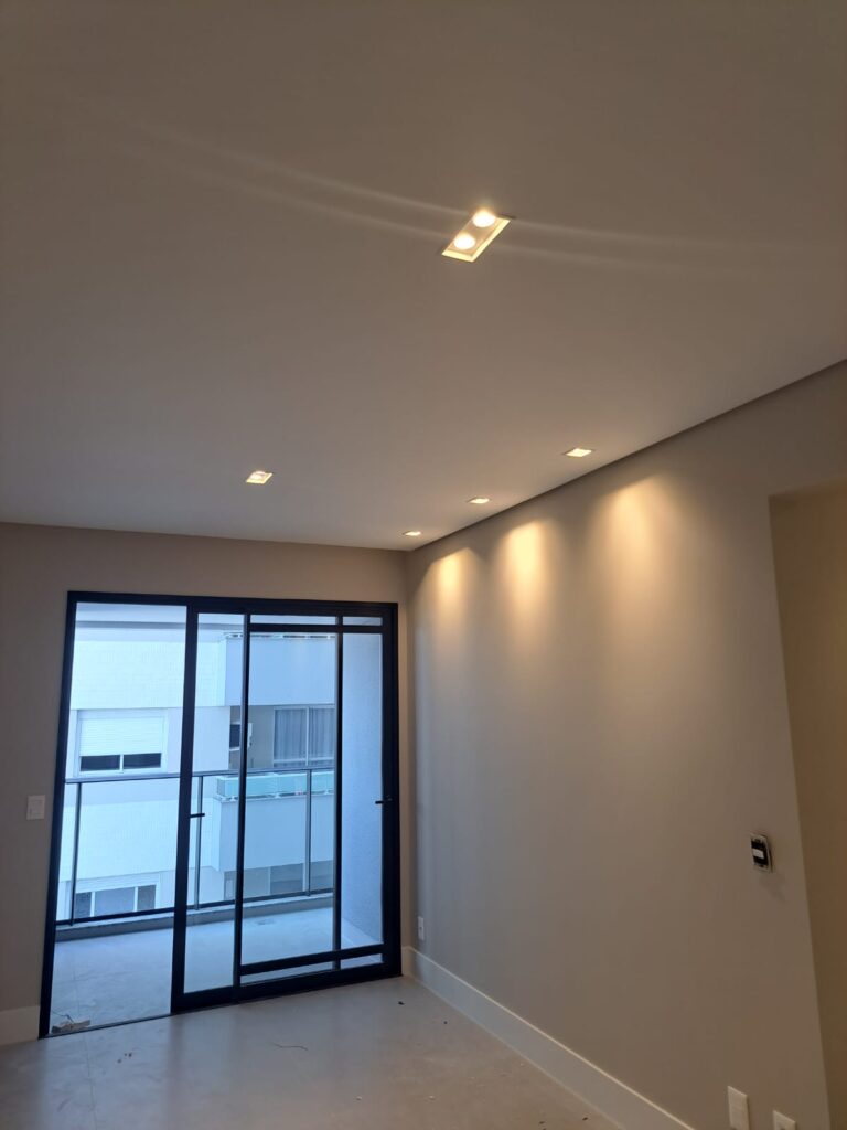 1000071528